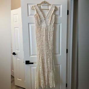 Lulus Bridal Lace Dress, size M, ivory